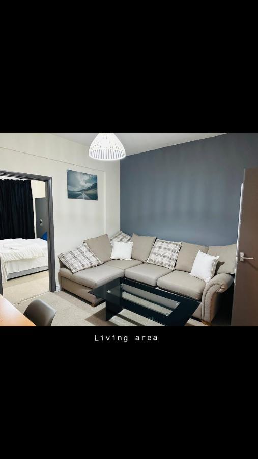 2 Bedroom Double Bed In East London Eksteriør billede
